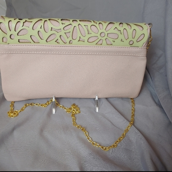 Daisy Clutch Crossbody Toasted Almond and Lucite Green NWT - Picture 5 of 6